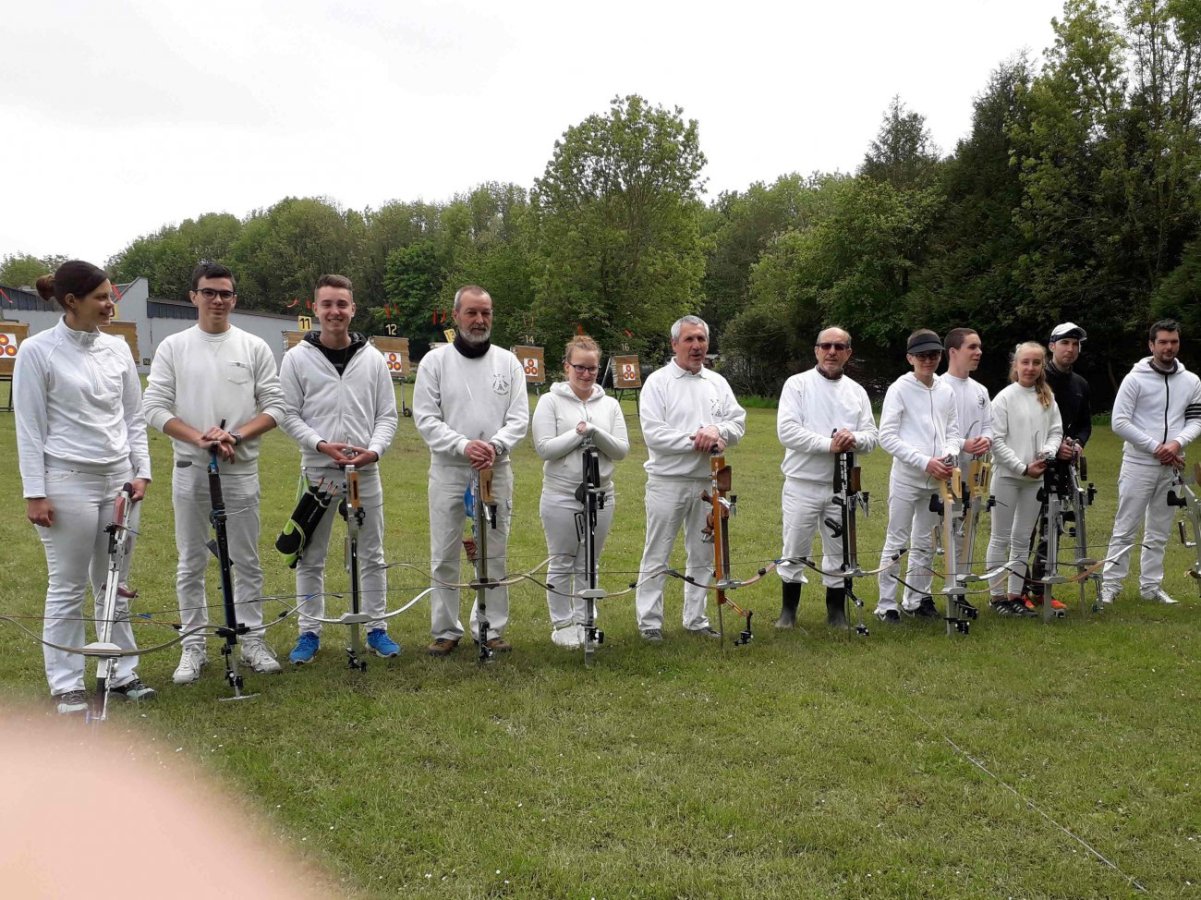20180503 stc71 tir sportif pluie de medailles pour les arbaletriers du creusot aux championnats de bourgogne a sens 01
